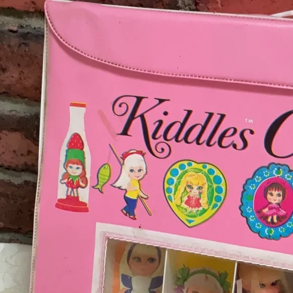 Liddle Kiddle Collector Case + Doll - Picture 3 of 13